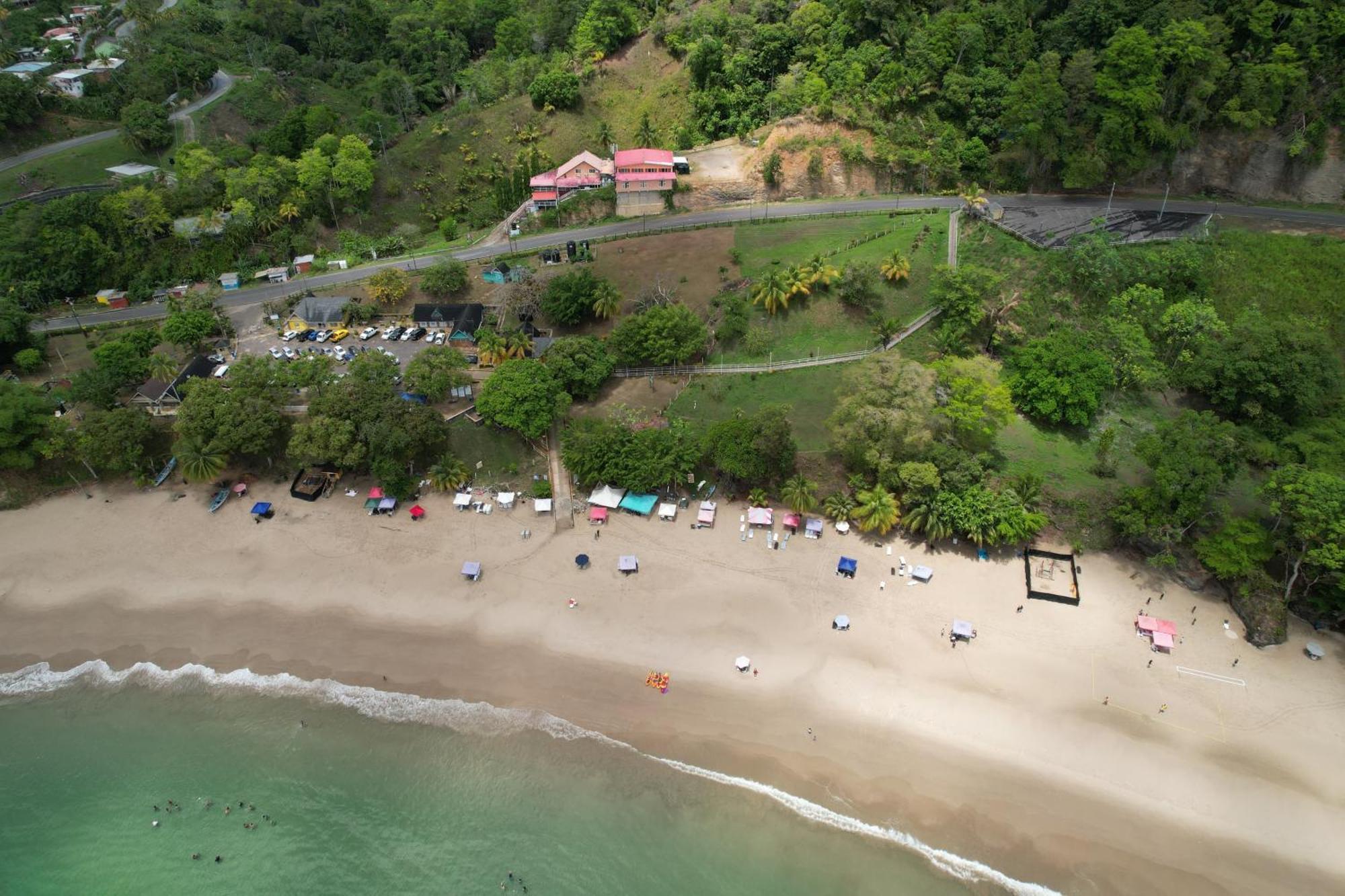 Las Cuevas Beach Lodge Ngoại thất bức ảnh