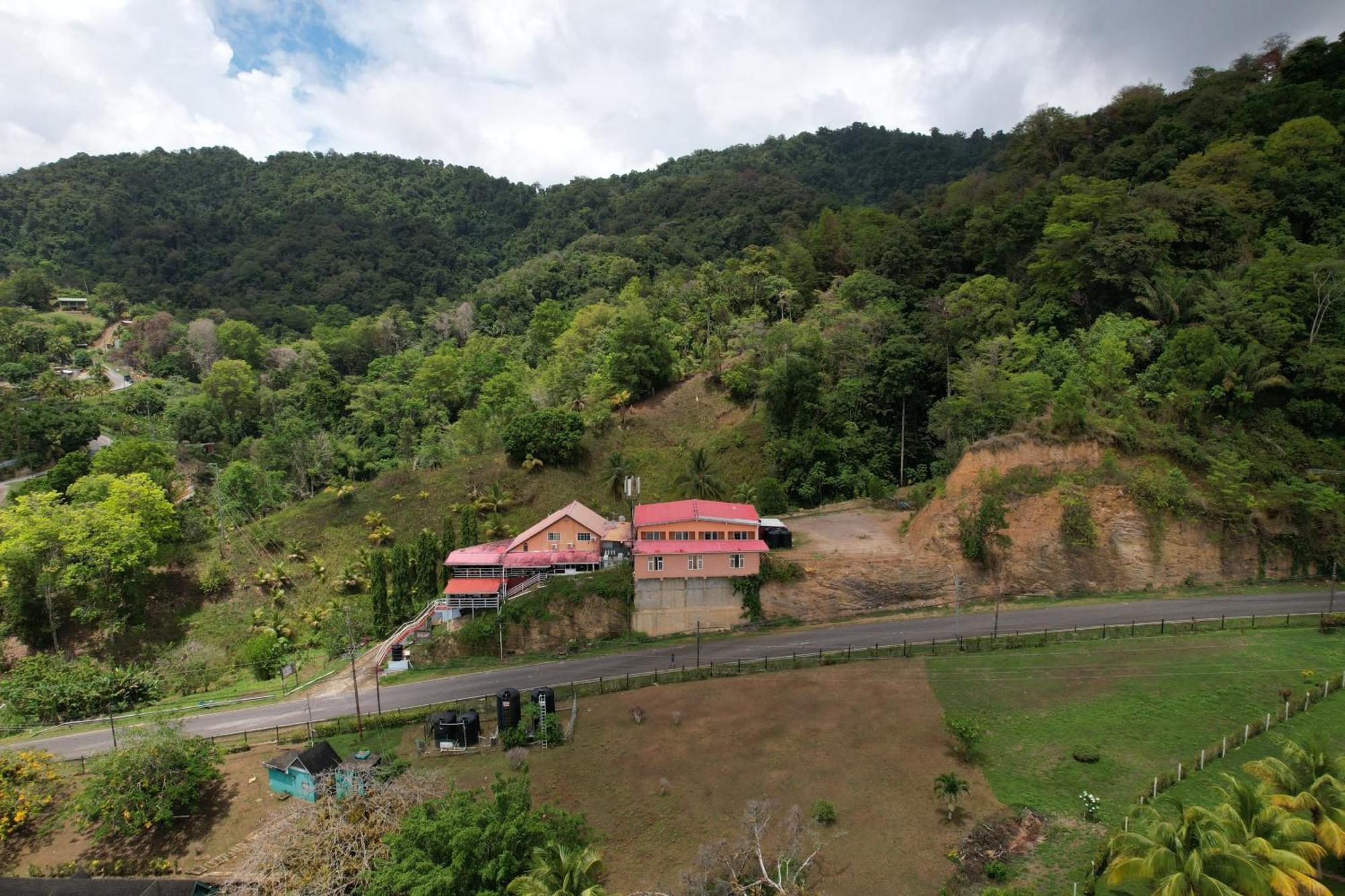Las Cuevas Beach Lodge Ngoại thất bức ảnh
